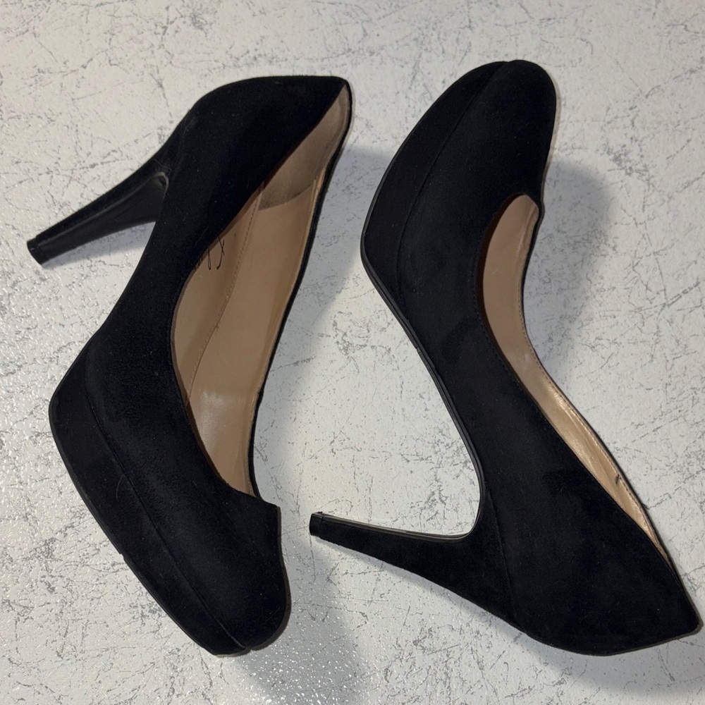 Marc Fisher SYDNEY suede leather pumps